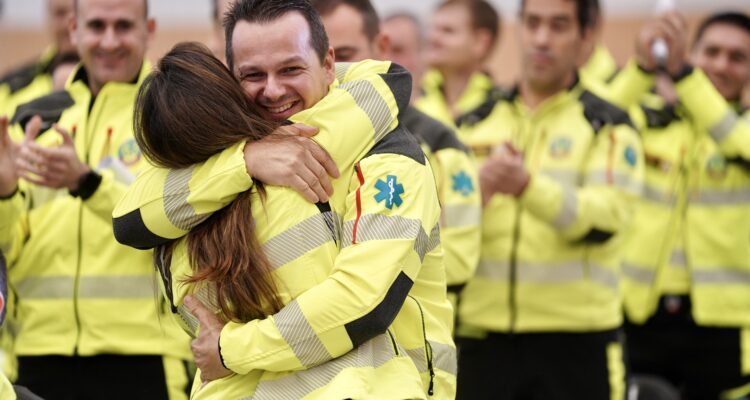 Algunos de los 101 nuevos técnicos de SAMUR-Protección Civil que han tomado posesión