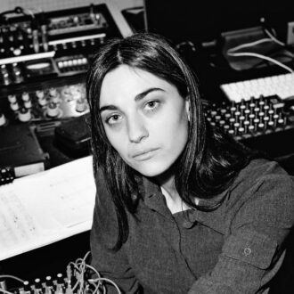 La artista Kali Malone. Imagen de Luc Braquet