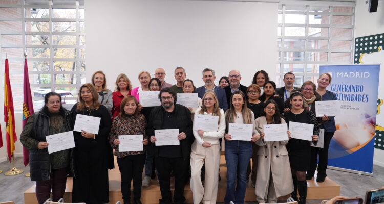 Foto de familia de los participantes en esta formación