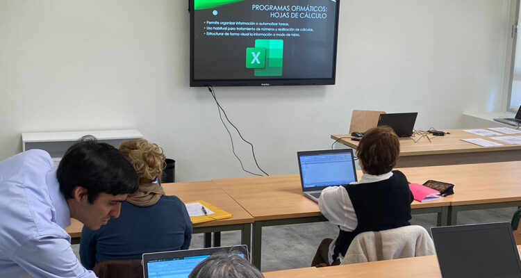 Imagen alumnado de escuela municipal de formación