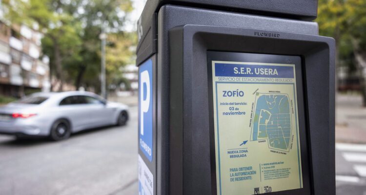 Imagen de parquímetro barrio Zofío, en el distrito de Usera