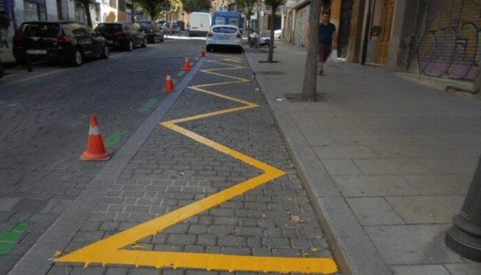 Imagen de archivo. Zona de carga y descarga