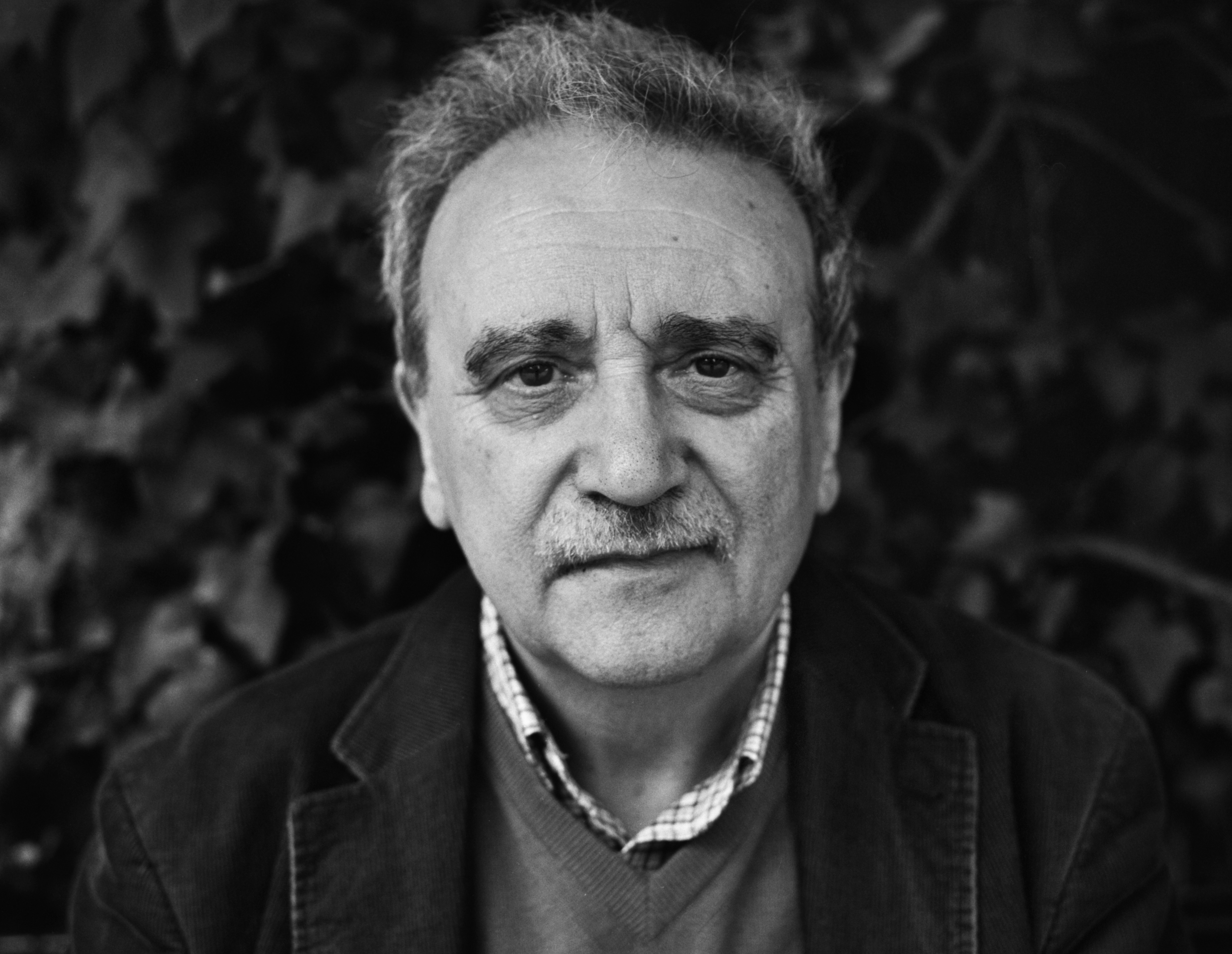 El autor Manuel Longares, ganador de la primera edición del Premio Sentir Madrid