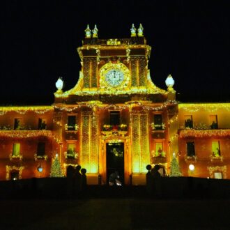 Imagen del videomapping 'Una navidad de luz', en Centro Cultural Conde Duque