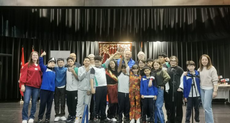 premios a los trabajos ganadores del VII Certamen Escolar de la Constitución Española de 1978