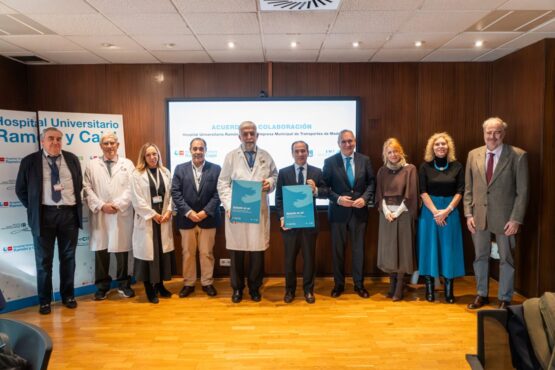 Firma del acuerdo entre el Ayuntamiento y el hospital