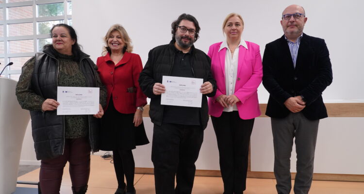 Sanz, Hidalgo y Fernández en un momento del acto