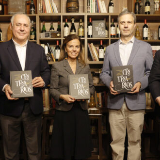 La concejala delegada de Turismo, Almudena Maíllo, en la presentación del libro' Gastronomía de las tabernas y restaurantes centenarios de Madrid'