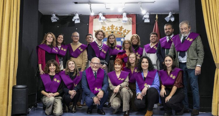 Fernández en el acto de imposición de becas