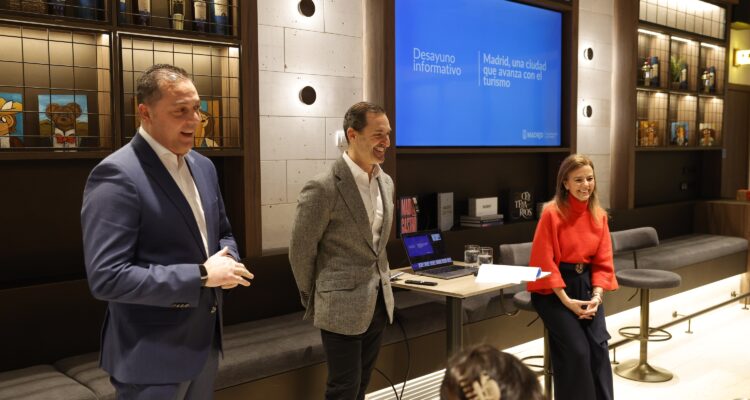 Maíllo durante el encuentro informativo ‘Madrid, una ciudad que avanza con el turismo'