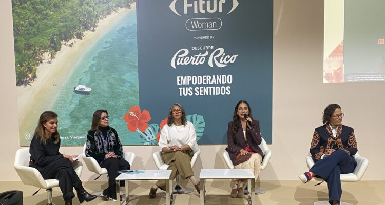 La concejala delegada de Turismo, Almudena Maíllo, en el espacio de diálogo Fitur Woman