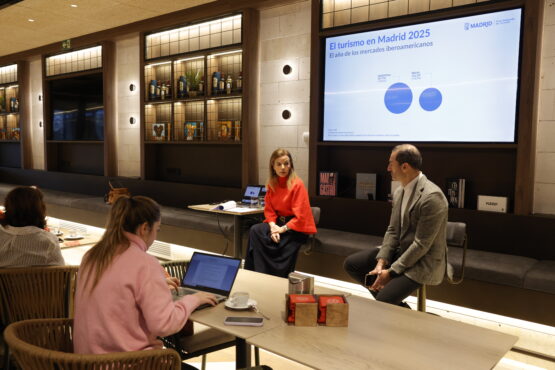 Momento de la intervención de Maíllo en el encuentro informativo