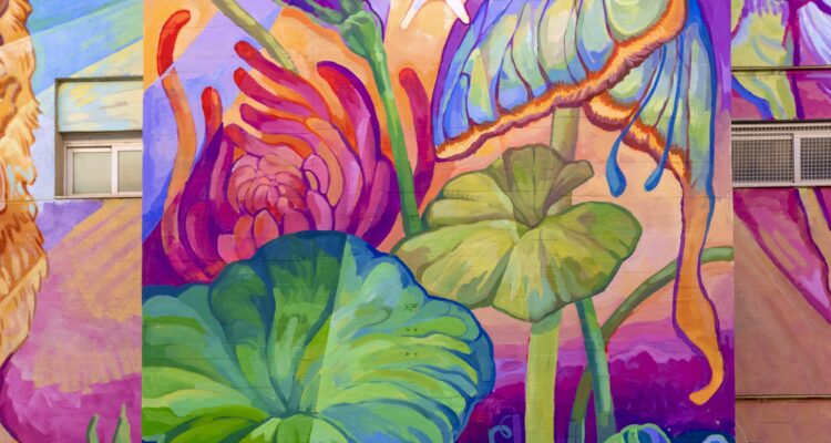 Detalle de plantas y mariposa isabelina