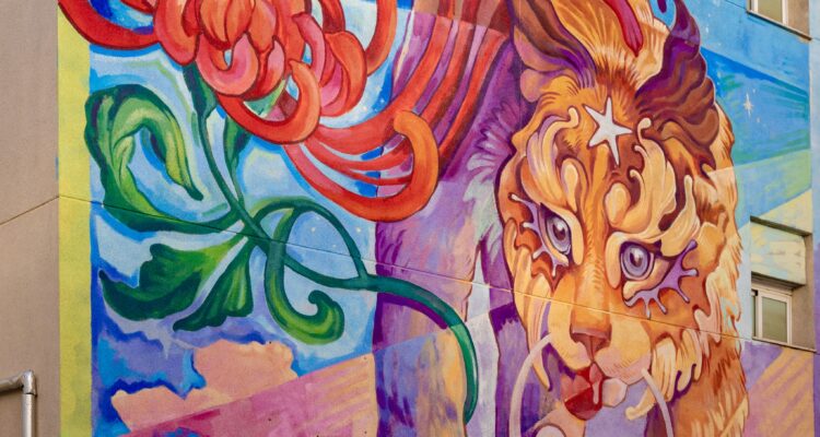 Detalle del lince en el mural