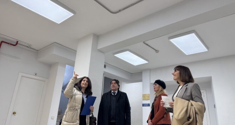 El concejal de Hortaleza visita las obras del Centro Cultural Carril del Conde