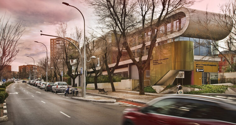 Fachada del Vivero de Empresas de Puente de Vallecas en Madrid