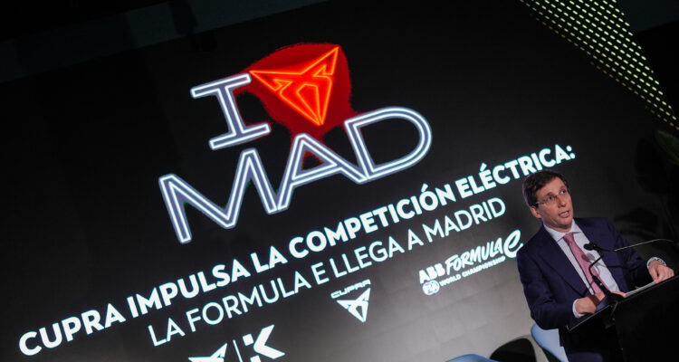 Almeida durante su intervención en la presentación de la Fórmula E Cupra