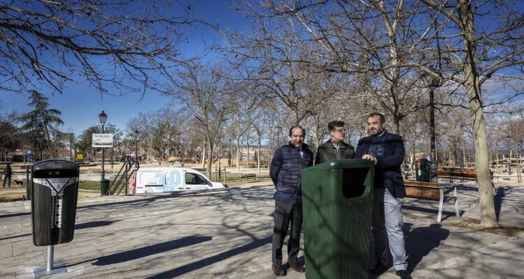Carabante, Páramo y Segura con nuevos modelos papeleras para zonas verdes
