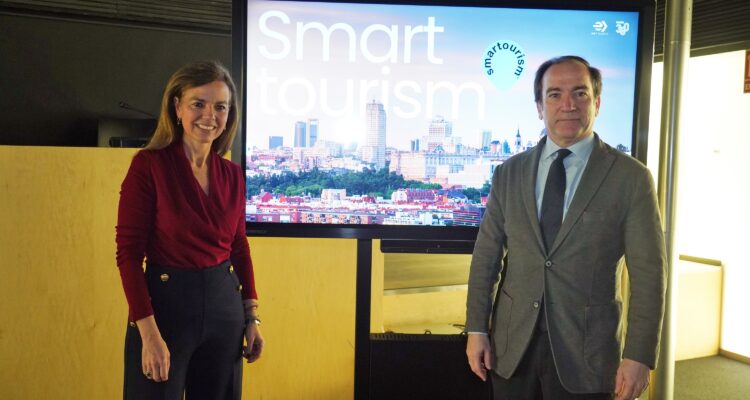 Carabante y Maíllo durante la presentación de Smart Tourism