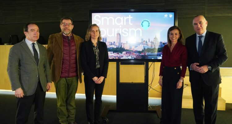 Carabante y Maíllo en momento de la presentación de la aplicación