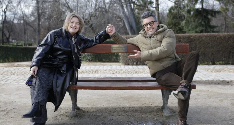 Rivera de la Cruz en la presentación las placas conmemorativas a personalidades de la cultura