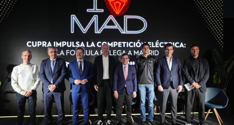 Foto de familia de la presentación