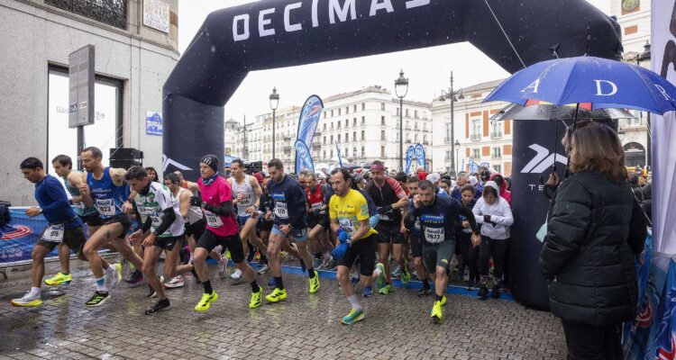 Imagen de archivo de los participantes en la Carrera de Bomberos Madrid 2025