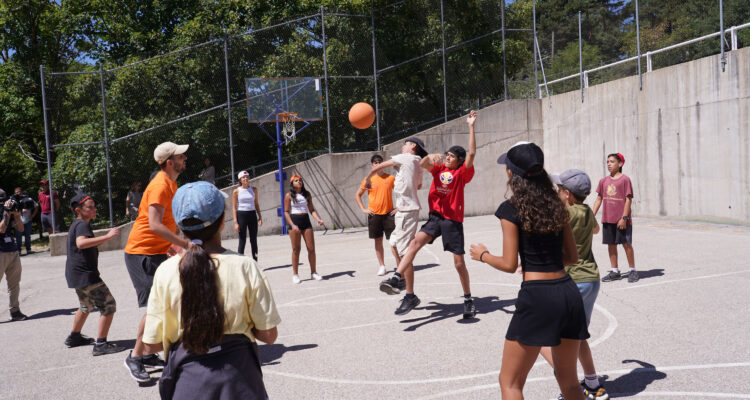 Jóvenes disfrutando de actividades en el Centro de vacaciones Nuestra Señora de la Paloma (archivo)