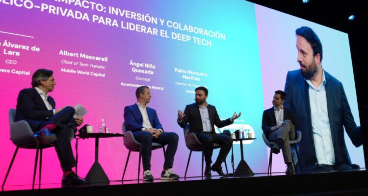 Niño durante su intervención en la mesa redonda de la XV edición de Transfiere 2026