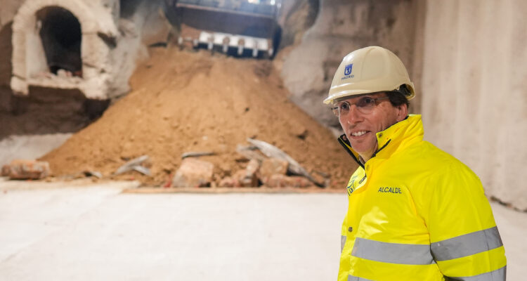 Almeida en momento de la culminación del segundo cale