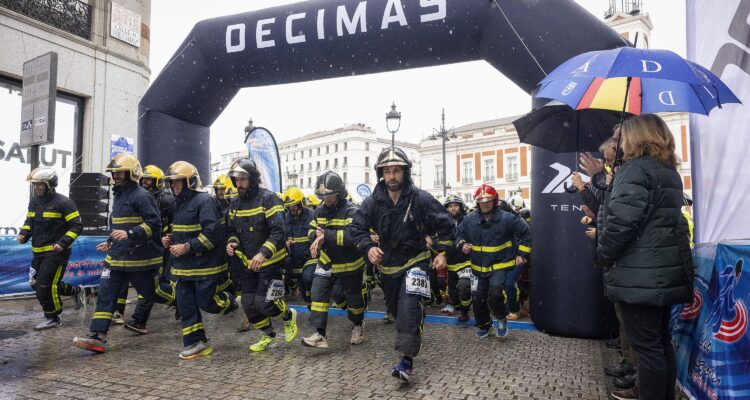 Participantes en la Carrera de Bomberos Madrid 2025 (archivo)