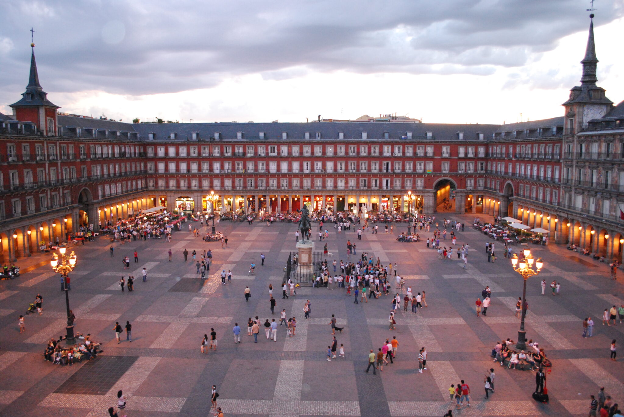 Plaza Mayor de Madrid, vista desde uno de los balcones de los edificios