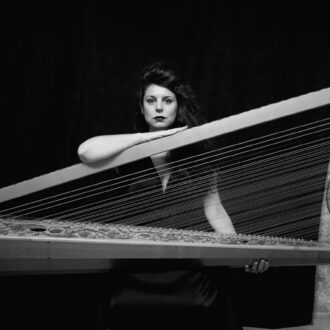 La arpista Sara Águeda. Imagen de Kaothicalice