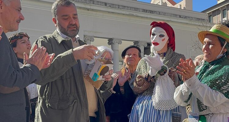 Primer desfile de mascaradas
