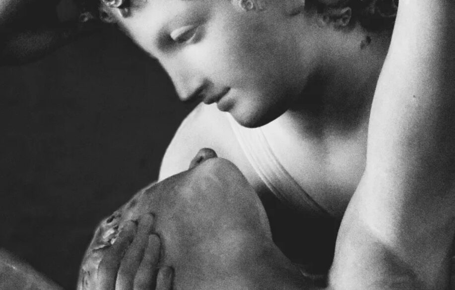 'Y se nos rompió el amor rupturas y desamores' en Condeduque