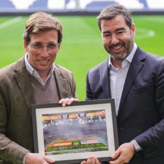 Almeida participa en la presentación del nuevo partido de la NFL que se disputará en Madrid en 2026