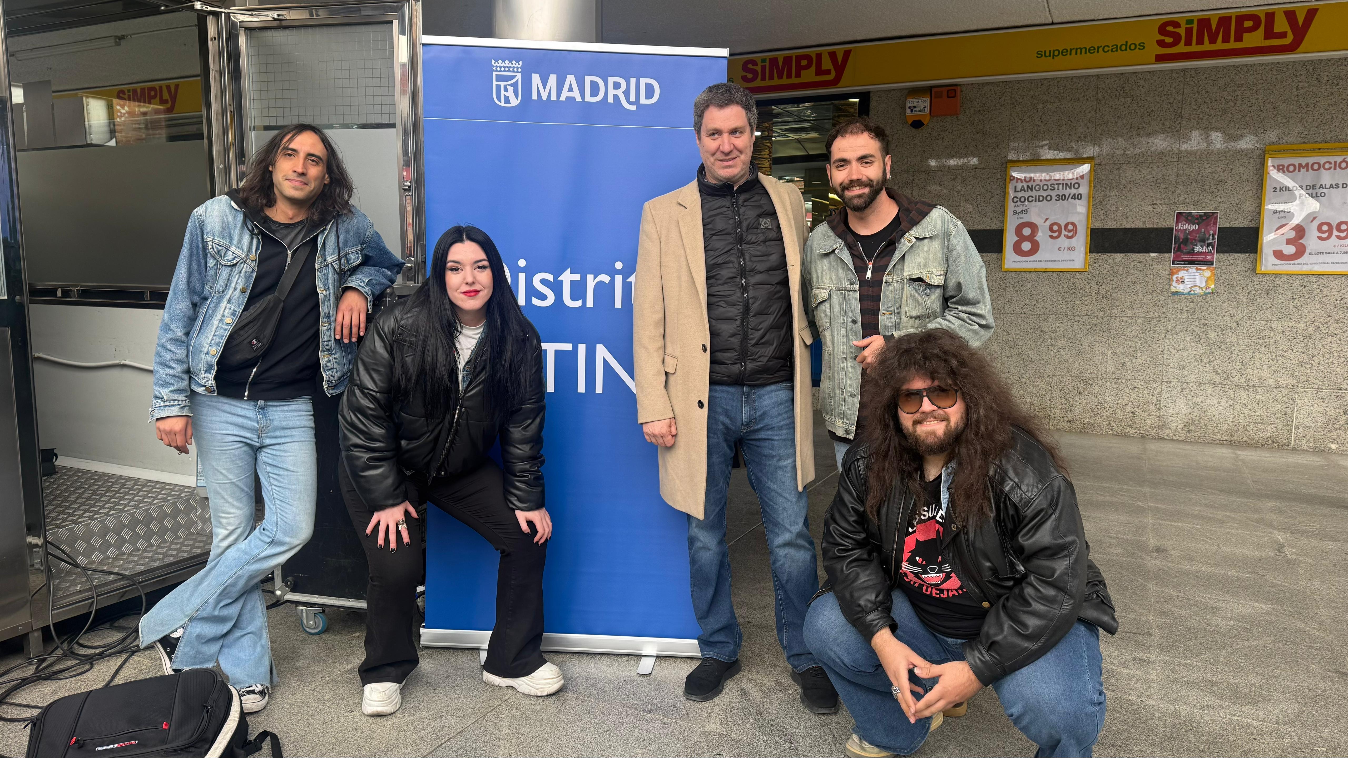 González asiste a la sesión musical 'Latina Rock en Femenino'