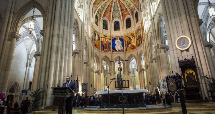 El concejal durante el pregón en la Catedral de la Almudena