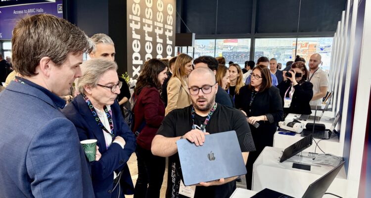 Corro y De Pablo con emprendedores