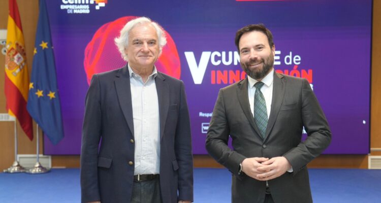 Niño en la clausura de la V Cumbre de Innovación