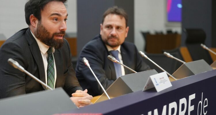 Niño en la clausura de la V Cumbre de Innovación