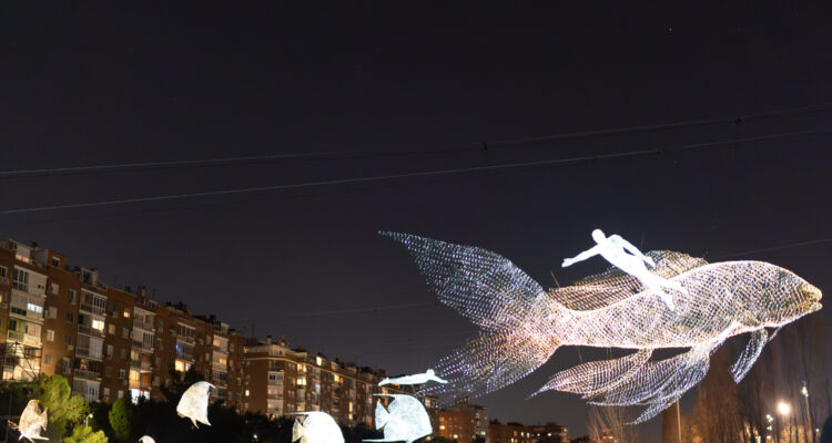 Momentos de las instalaciones lumínicas durante la inauguración de LuzMadrid 2026