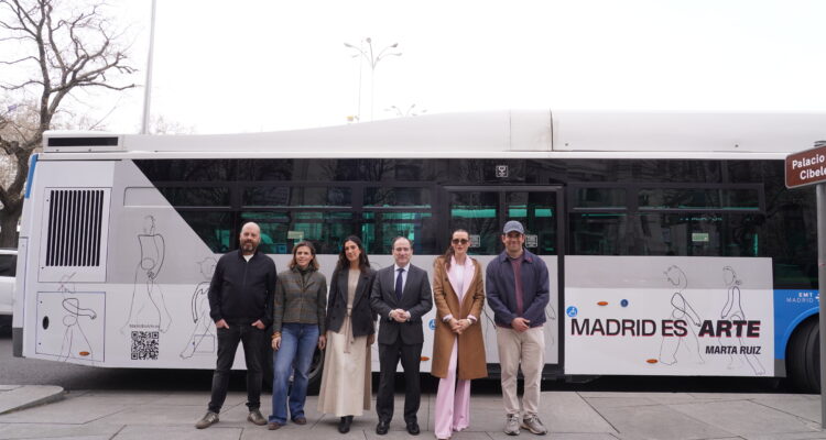 Carabante presenta la acción #MadridEsArte en los autobuses de EMT Madrid