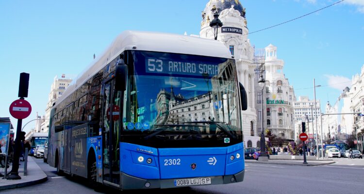 Vehículo de la flota de EMT Madrid