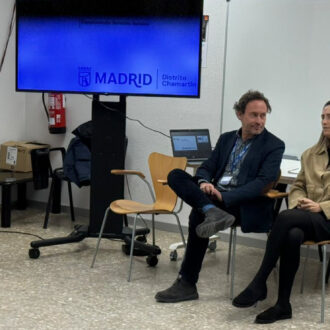 Yolanda Estrada con el equipo del Centro de Servicios Sociales Santa Hortensia