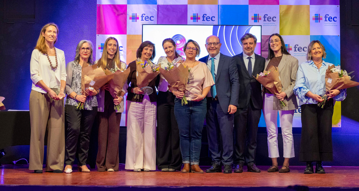 Barajas reconoce a ocho mujeres ejemplares del distrito con motivo del ...