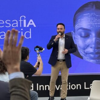 Niño en la apertura de la nueva convocatoria de DesafIA Madrid