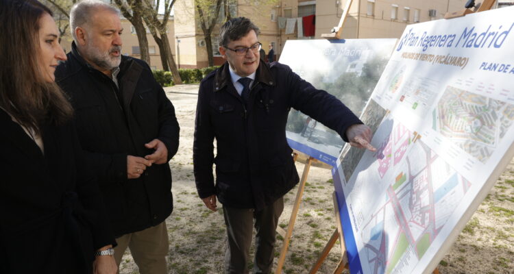 González y Ramos durante la presentación del Plan Regenera