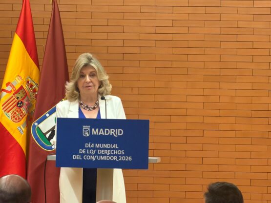 Hidalgo durante la jornada por los derechos de las personas consumidoras