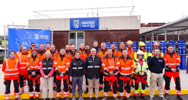 Almeida presenta la nueva flota de la empresa municipal Madrid Calle 30